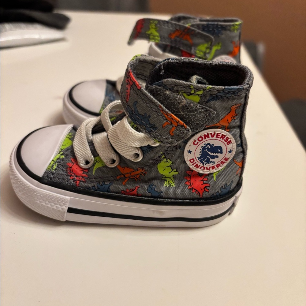 Size 3 toddler dinosaur converse